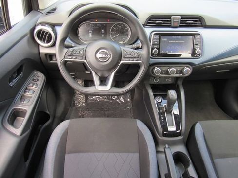 Certified 2025 Nissan Versa SV image 17