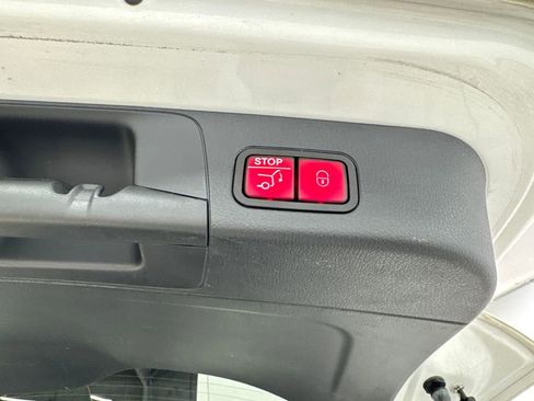 Used 2024 Mercedes-Benz GLB 250 image 76