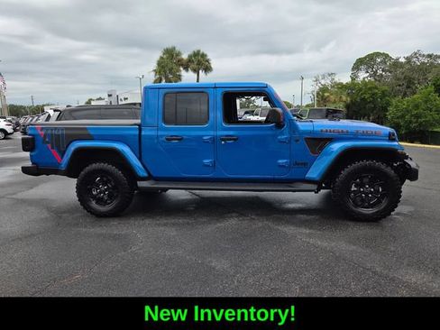 Certified 2025 Jeep Gladiator Sport AWD/4WD image 8