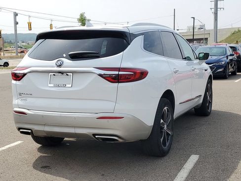 Used 2021 Buick Enclave Essence w/ Sound and Sites Package AWD/4WD image 3