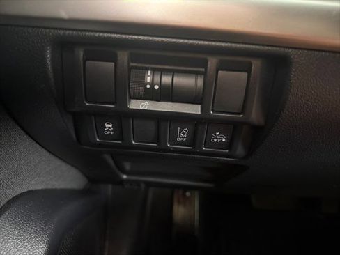 Used 2019 Subaru Outback 2.5i AWD/4WD image 11