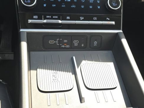 Certified 2025 Hyundai Santa Fe Limited AWD/4WD image 21