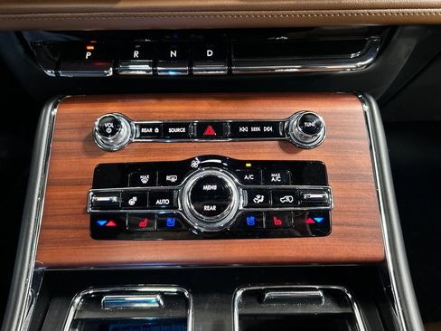 Certified 2023 Lincoln Aviator Reserve w/ Equipment Group 201A AWD/4WD image 23