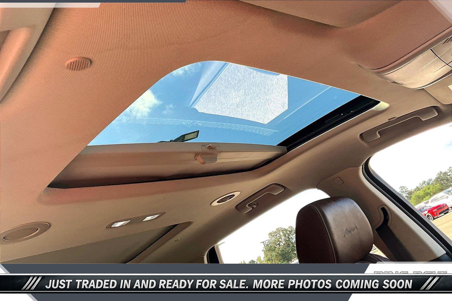 Used 2019 Buick Enclave Avenir w/ Avenir Technology Package FWD image 16