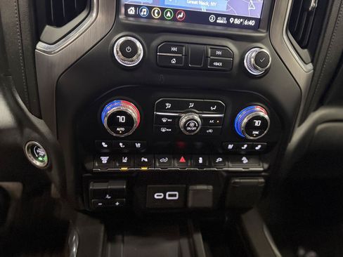 Used 2020 GMC Sierra 3500 Denali w/ Denali Ultimate Package AWD/4WD image 30