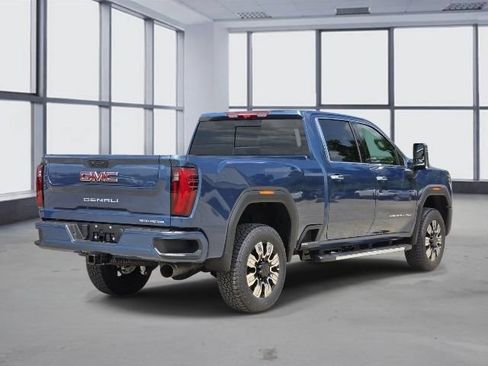 New 2026 GMC Sierra 2500 Denali w/ Denali Reserve Package AWD/4WD image 3