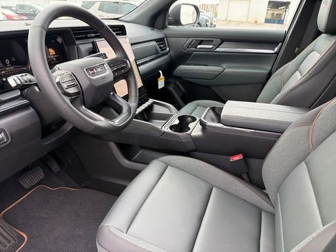 New 2026 GMC Terrain AT4 w/ Convenience Package III image 18