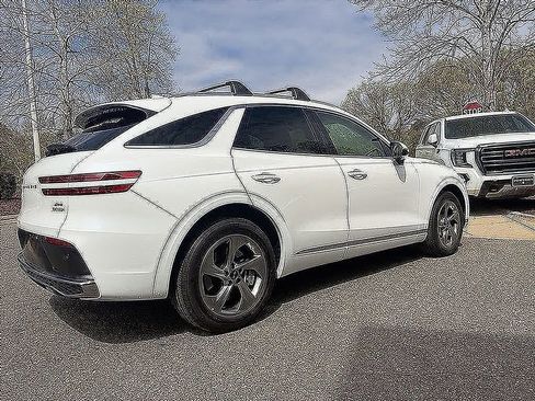 Certified 2026 Genesis GV70 2.5T Select AWD/4WD image 4