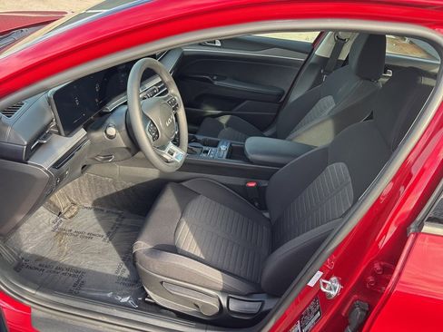 Used 2025 Kia K5 LXS image 9