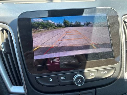 Used 2025 Chevrolet Malibu LT FWD image 36