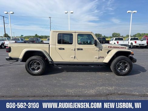 Used 2022 Jeep Gladiator Rubicon w/ LED Lighting Group AWD/4WD image 6
