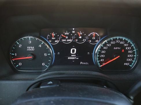 Used 2018 Chevrolet Suburban Premier AWD/4WD image 27