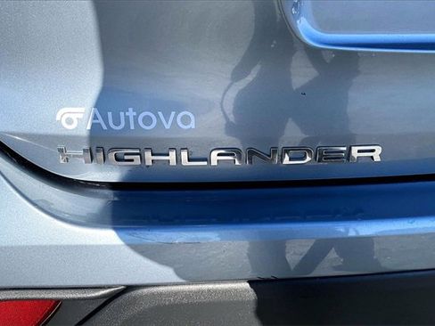Used 2021 Toyota Highlander XLE image 34