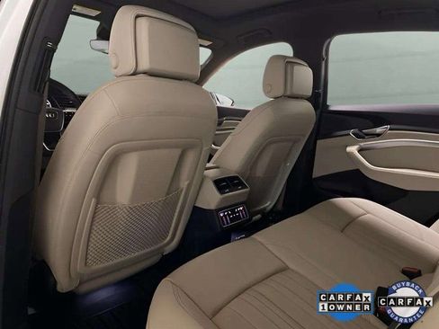 Used 2024 Audi Q8 e-tron Premium image 61