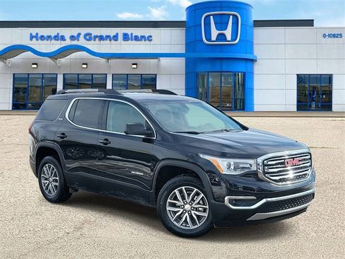 Used 2019 GMC Acadia SLE image 1