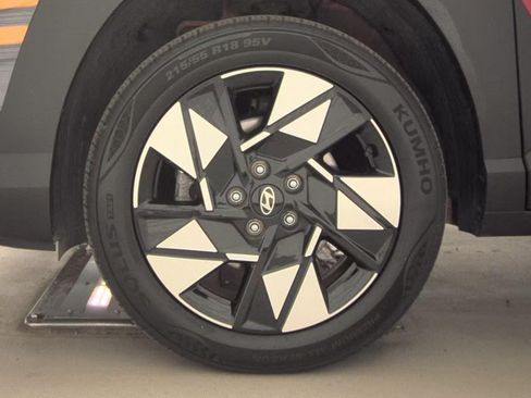 Used 2024 Hyundai Kona SEL AWD/4WD image 14