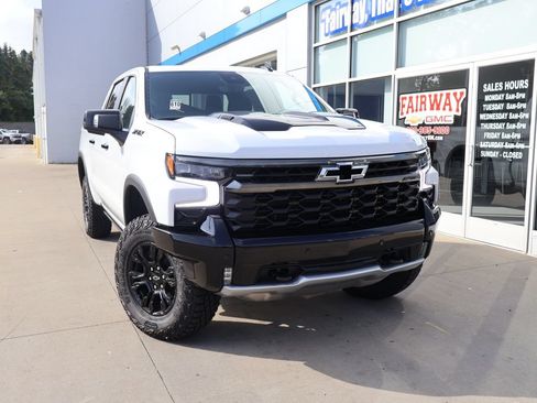 New 2026 Chevrolet Silverado 1500 ZR2 w/ Dark Appearance Package AWD/4WD image 48