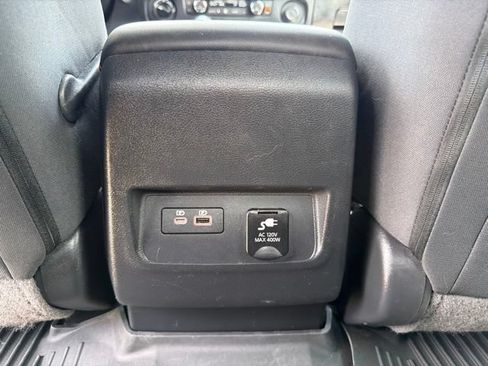 Used 2022 Nissan Frontier PRO-4X AWD/4WD image 12
