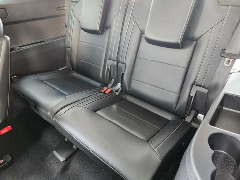 Used 2023 Volkswagen Atlas SE FWD image 33