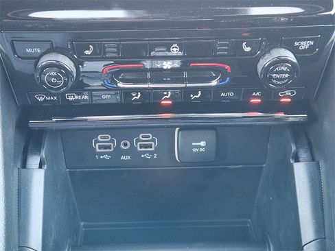 New 2025 Jeep Grand Cherokee Limited image 15