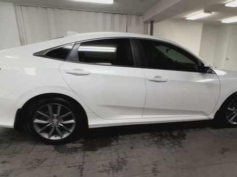 Used 2020 Honda Civic EX image 9