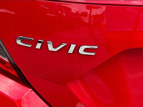 Used 2019 Honda Civic Sport image 8