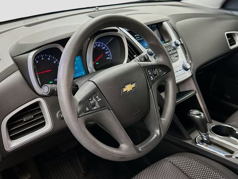 Used 2017 Chevrolet Equinox LS FWD image 18