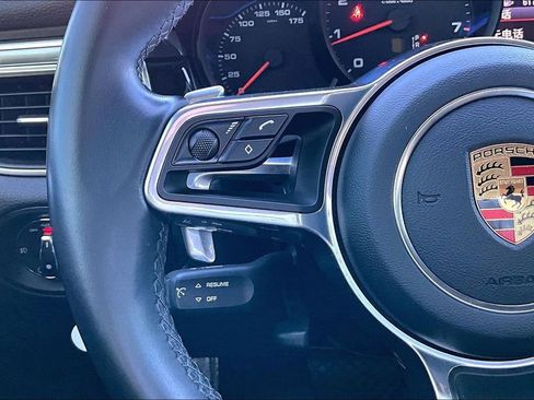 Used 2018 Porsche Macan AWD/4WD image 24
