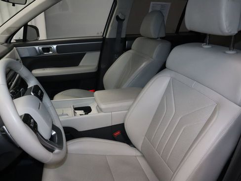 Used 2025 Hyundai Santa Fe SEL FWD image 24