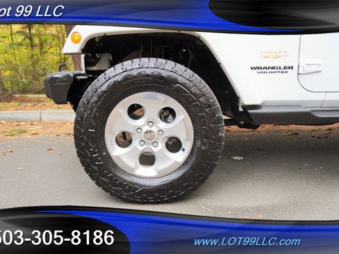 Used 2014 Jeep Wrangler Unlimited Sahara w/ Connectivity Group image 29