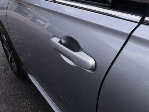 Used 2025 Honda Pilot Touring image 18