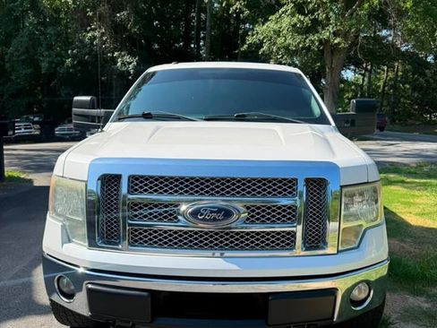 Used 2011 Ford F150 Lariat w/ Lariat Chrome Pkg AWD/4WD image 8