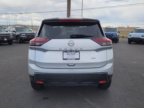 Used 2025 Nissan Rogue SV AWD/4WD image 20