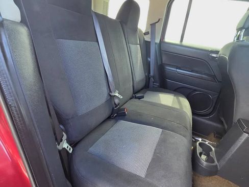 Used 2017 Jeep Patriot Latitude FWD image 13