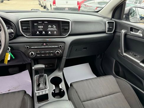 Used 2021 Kia Sportage LX AWD/4WD image 11