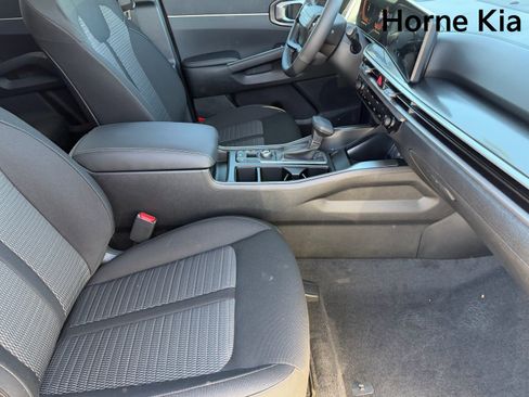 New 2026 Kia Sorento LX FWD image 10