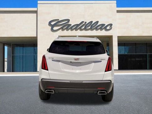 New 2026 Cadillac XT5 Luxury image 4