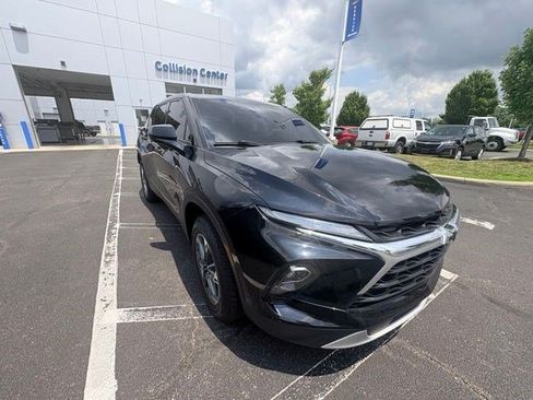Used 2024 Chevrolet Blazer LT w/ LPO, Floor Liner Package AWD/4WD image 3
