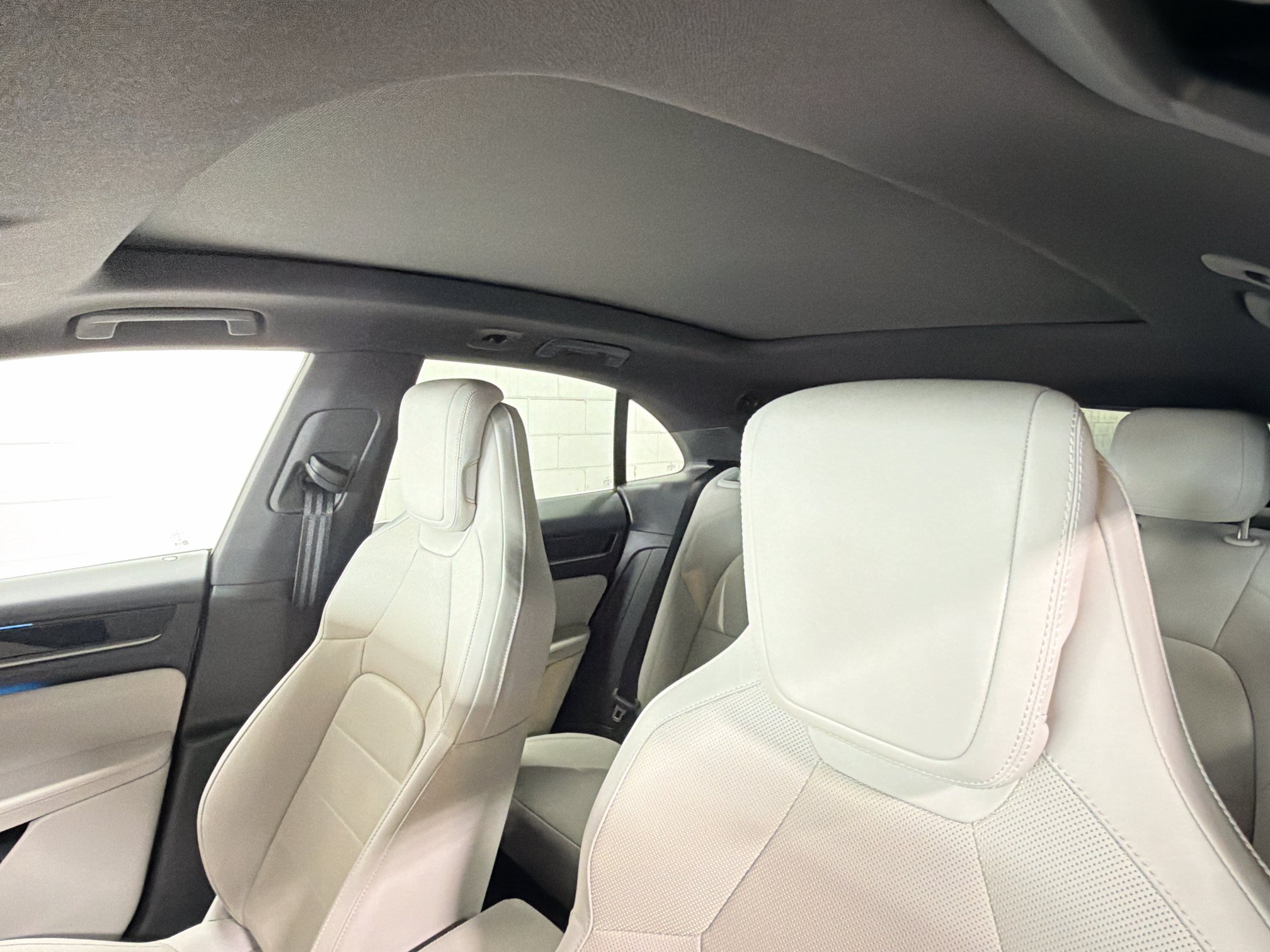 Certified 2026 Porsche Macan 4S Electric AWD/4WD image 26