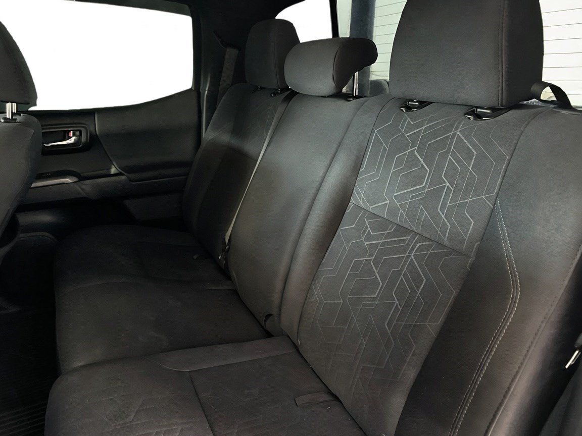 Used 2019 Toyota Tacoma TRD Off-Road AWD/4WD image 15