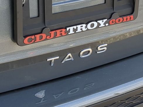 Used 2022 Volkswagen Taos SE w/ IQ.Drive SE Package image 20