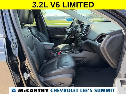 Used 2019 Jeep Cherokee Limited AWD/4WD image 26