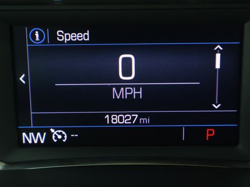 Used 2023 GMC Acadia SLE w/ Driver Convenience Package image 31