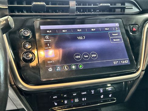 Used 2022 Chevrolet Bolt EUV LT w/ Comfort Package image 19