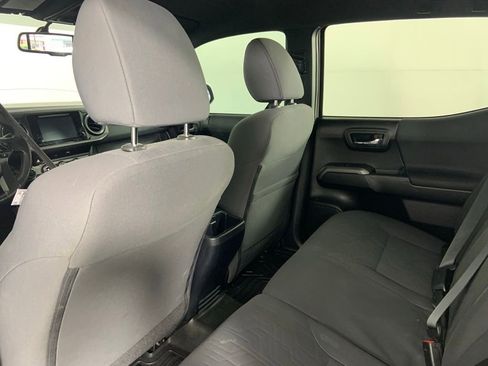 Used 2017 Toyota Tacoma TRD Off-Road w/ Tow Package image 17