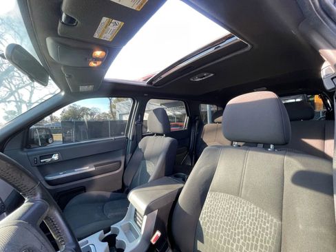 Used 2008 Mercury Mariner 4WD V6 image 17