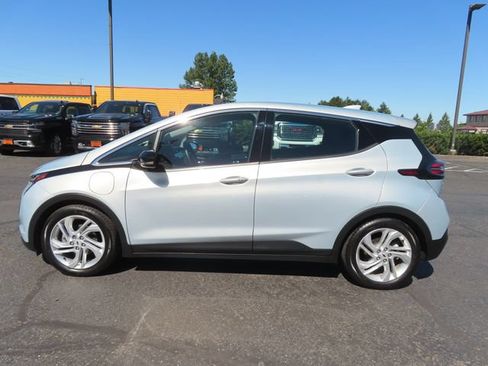 Used 2023 Chevrolet Bolt LT w/ Driver Confidence Package FWD image 4