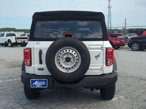 New 2025 Ford Bronco 4-Door image 4