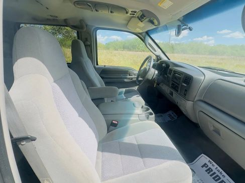 Used 2003 Ford Excursion XLT image 20