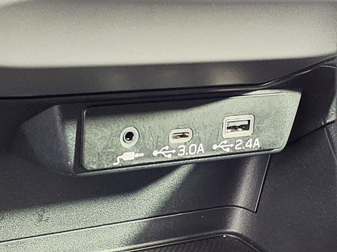Certified 2025 Subaru Crosstrek 2.0i Premium AWD/4WD image 19